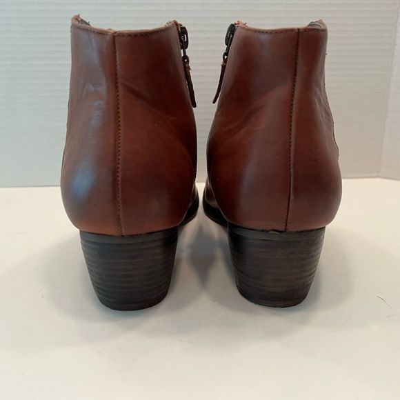 CLARKS Maypearl Fawn Leather Ankle Boots 8.5 *NEW* - Picture 8 of 12